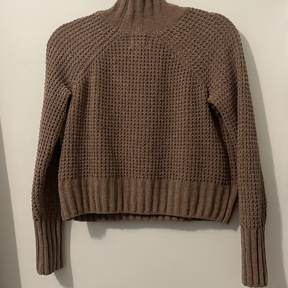 Brown HIPPI ROSE turtle neck - Picture 3 of 3